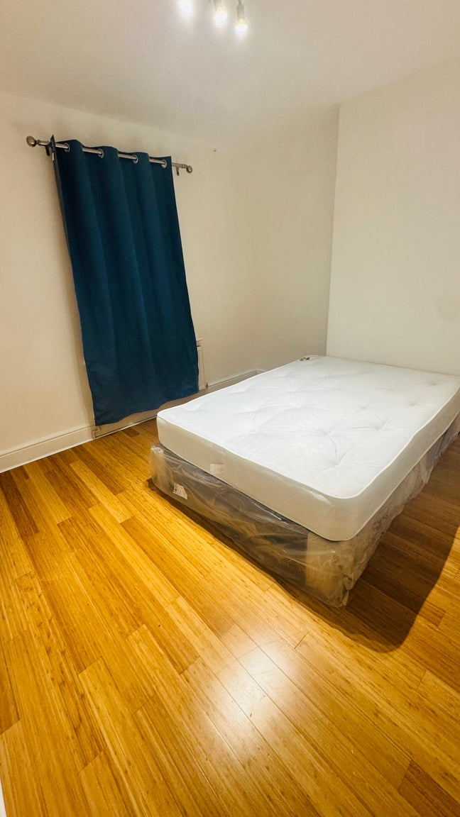 Double room in town center Main Photo