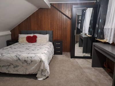 Double room to let in Sutton SM1 3HG Main Photo