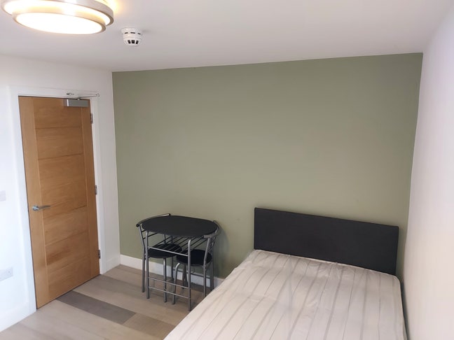 Cozy studio flat near UCLAN Main Photo