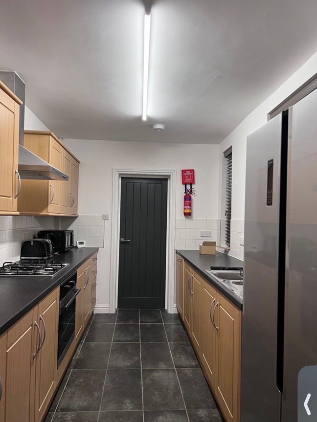 Ensuite room in NR3 Main Photo