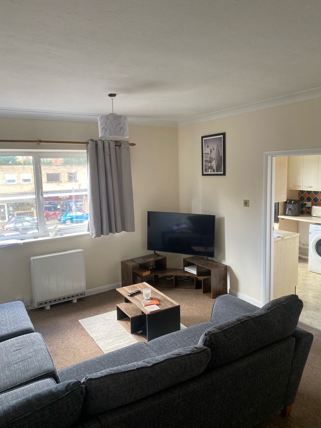 Double Room in Hazlemere Main Photo