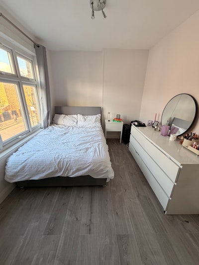 Room available - Stoke Newington  Main Photo