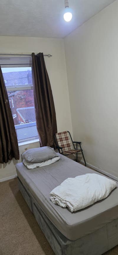 Plab 2 single room available &pound;450 all bills includ Main Photo