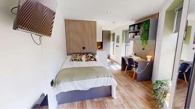 Studio available in Birmingham — &pound;800/month, Main Photo