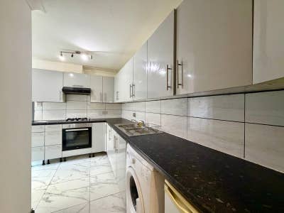 Five Bedroom Detached House – Spacious Family Home Main Photo