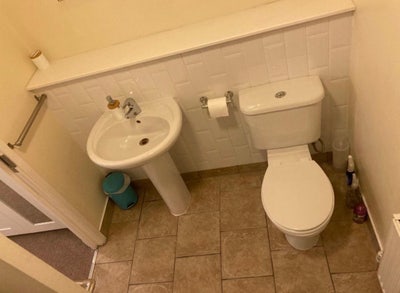 Lovely Ensuite Room! Available NOW!  Main Photo