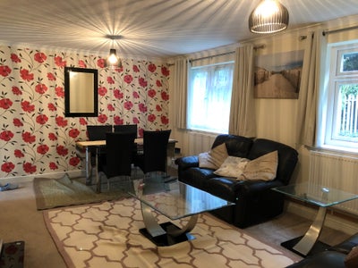 Double room - share with 1 female  Main Photo