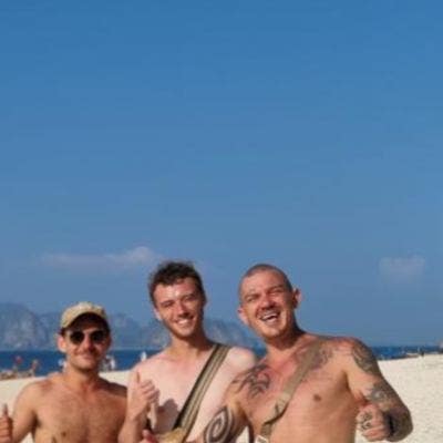 Hi i have just relocated and looking to find ... Main Photo