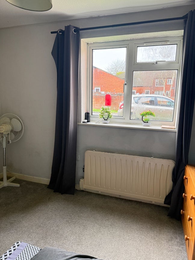 Clean furnished room available in a quiet house.  Main Photo