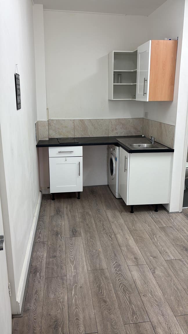 Cozy 2 bed, Bakers arms Leyton.  Main Photo