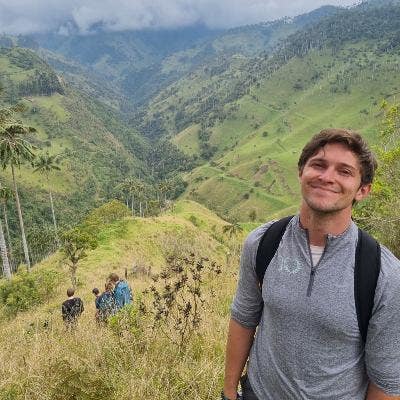 Junior Doctor needs home end of April Main Photo