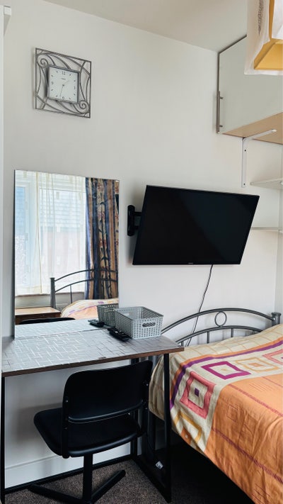 Single room to let Main Photo