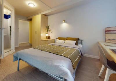 Looking for 1 flatmate 2026/27 Main Photo