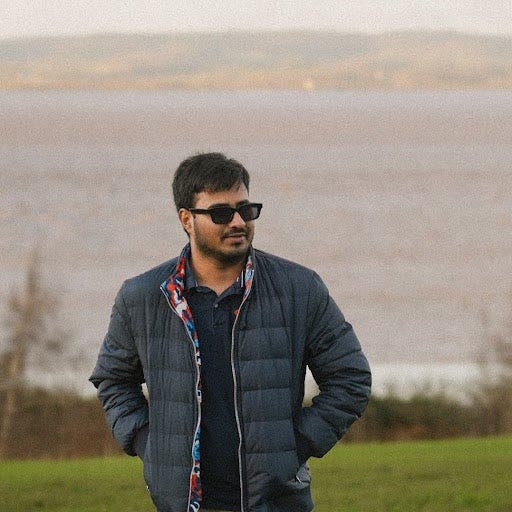 Professional Male seeks a single or double room Main Photo