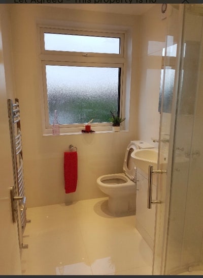 Bright Double Room Main Photo