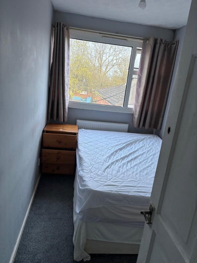 Lovely Single Room in Bletchley for Female Main Photo