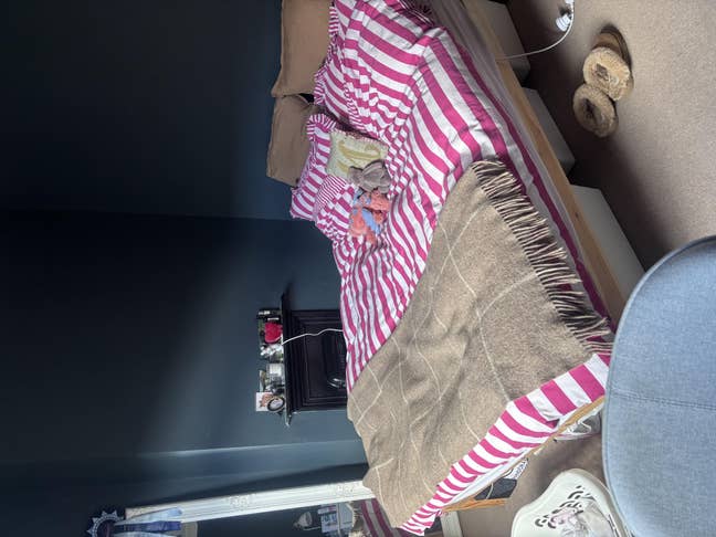 Double room for rent in gorgeous stone terrace Main Photo