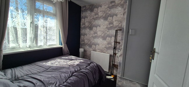 Newly decorated single room in shared house Main Photo