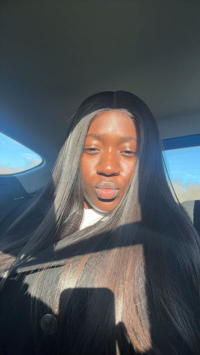 I am a female student aged 21. I am looking f... Main Photo