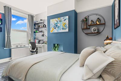 Best Poole Location - Near to Town & Hospital  Main Photo