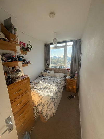 Room to rent in elephant & castle Main Photo