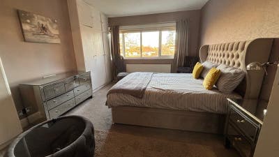 Cozy Renovated Flat**Jubilee Line Main Photo