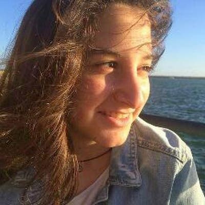 28 year old Female seeks a single or double room Main Photo