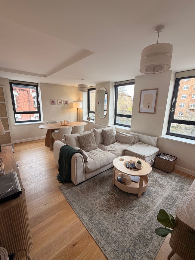 1 Bedroom Flat - Available 9th May  Main Photo