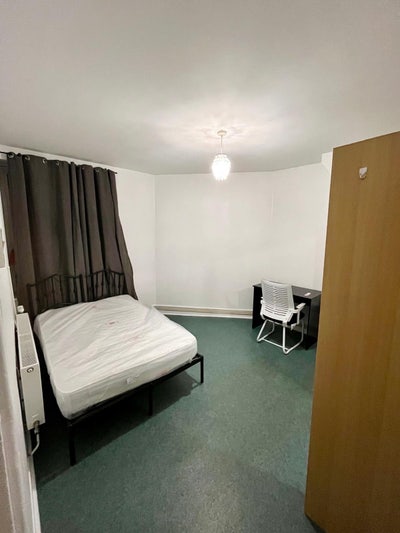 Spacious Bedroom  Main Photo