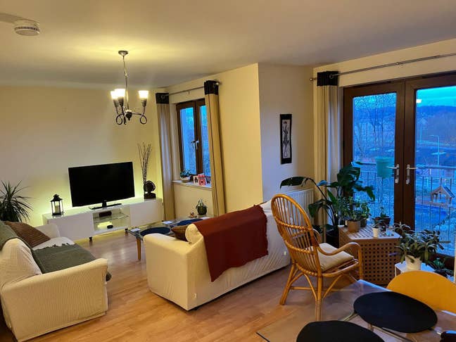 Double Room Available in Bright, Spacious Flat  Main Photo