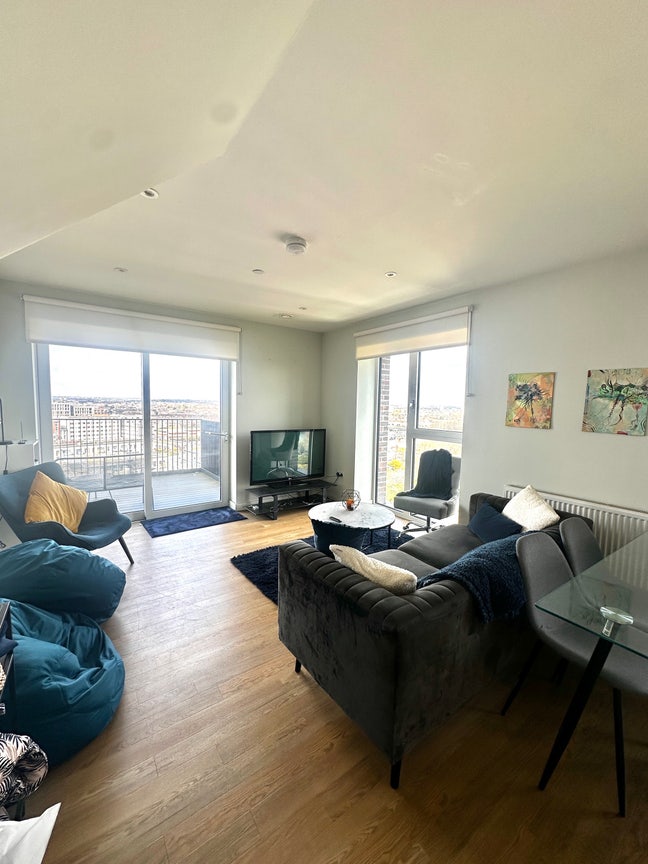 Penthouse Double En-Suite Available  Main Photo