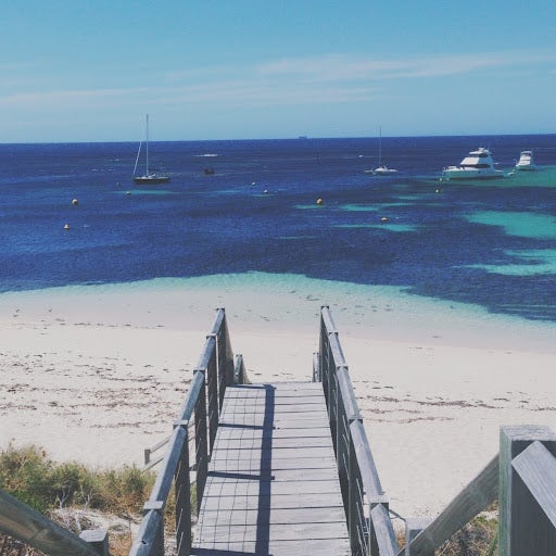 Australian couple looking for a long term rental Main Photo