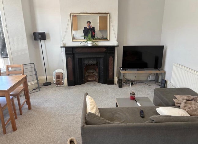 Double bedroom in 2 bedroom flat in Cathays Main Photo