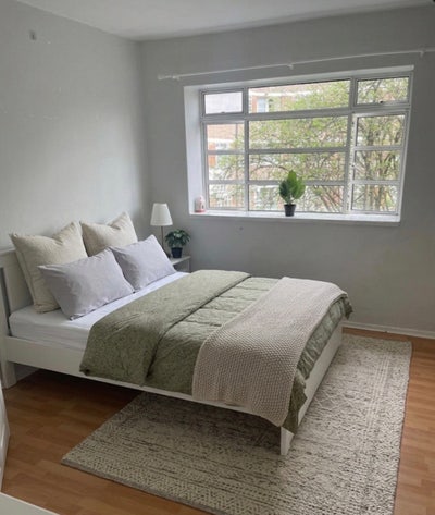 Gorg Double! 5 Mins from Sta! Ready to Rent!  Main Photo