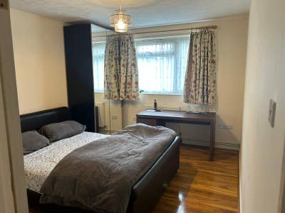 Fully furnished room for females. Main Photo