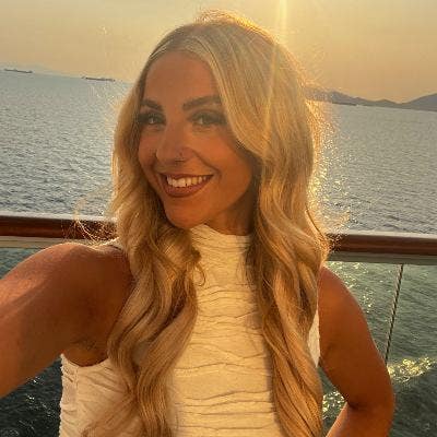 Professional Female seeks a double room Main Photo