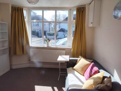 Marston two‑bedroom flat – sunny newly decorated Main Photo