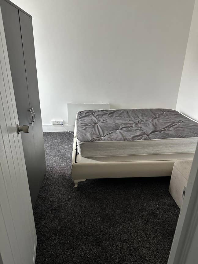 3 double bedrooms to grab in a new flat! Main Photo
