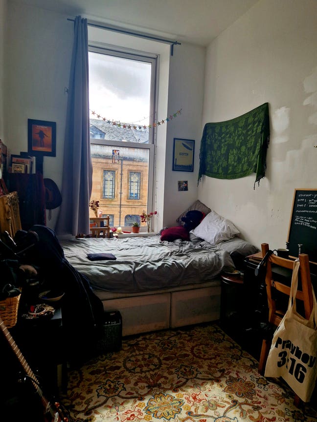 Room on berkeley street available from May !  Main Photo