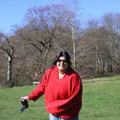 2 rooms sought by 2 females Main Photo