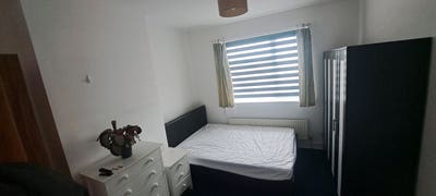  Hounslow East-Double Room Main Photo