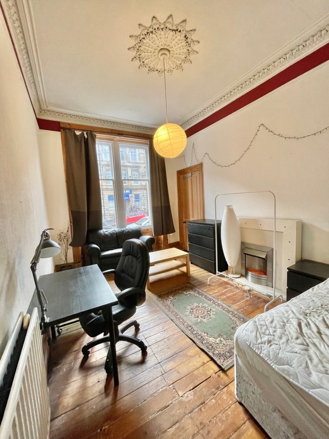 Spacious Room Next to Kelvingrove Park & UoG! Main Photo