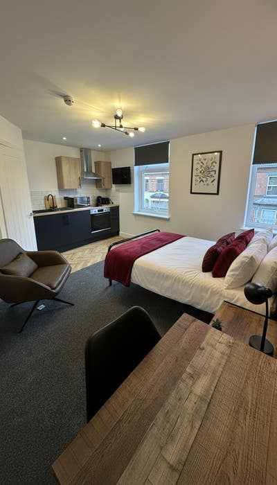 No Deposit - Large Studio Room - NG4 -  Main Photo