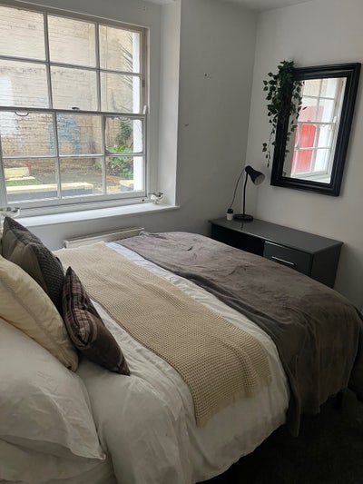 Modern 2 bed flat next to King’s Cross  Main Photo