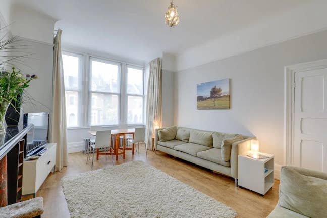 Spacious light-filled flat with warm homey vibe! Main Photo