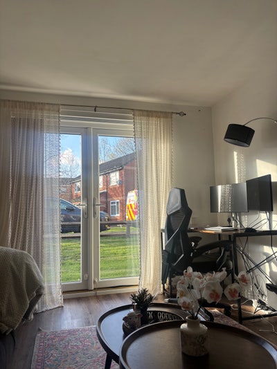 1 bed flat for short term let  Main Photo