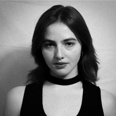 Hey there! I am looking for a flate/flat shar... Main Photo