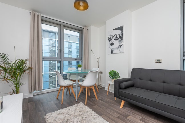 Modern Private Apartment – Stratford Main Photo