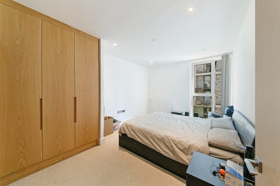 Double Bedroom Availiable in Canning Town  Main Photo