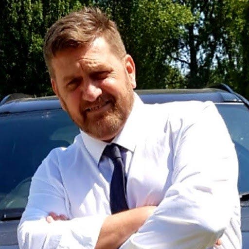 Professional Male seeks a double room Main Photo